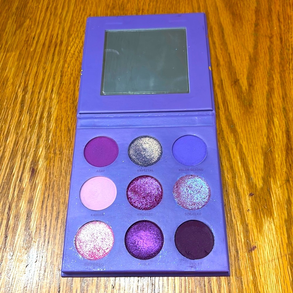 Glamshop Fiolety eyeshadow palette